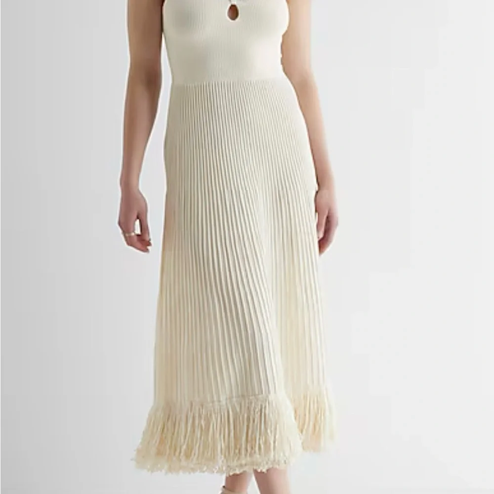 Express Cream Strapless Pleated Dress - Picture 4 of 4